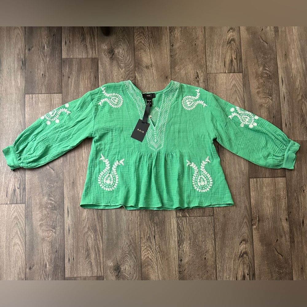 RAIN Women’s Embroidered 100% Cotton Blouse Top size M Green